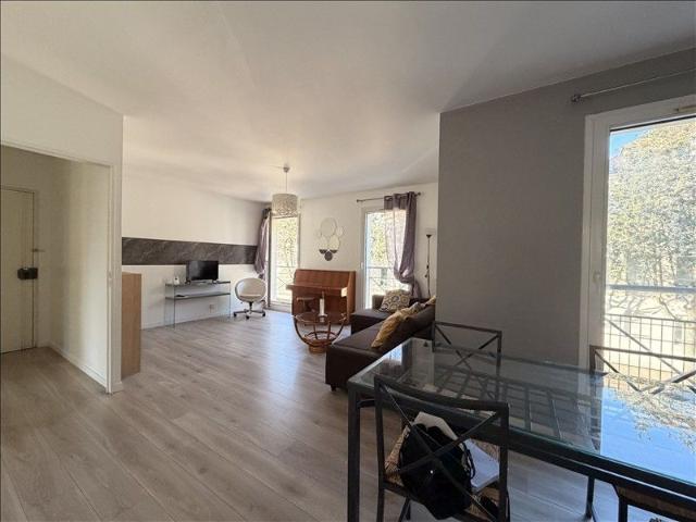 4 pièces Meublé 91 m² 1er étage Colocation autorisée