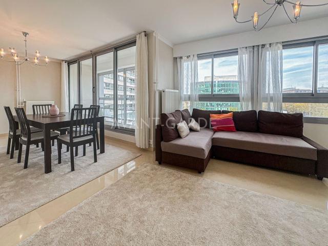 4 pièces meublé Rue Henri Regnault 92400 Courbevoie