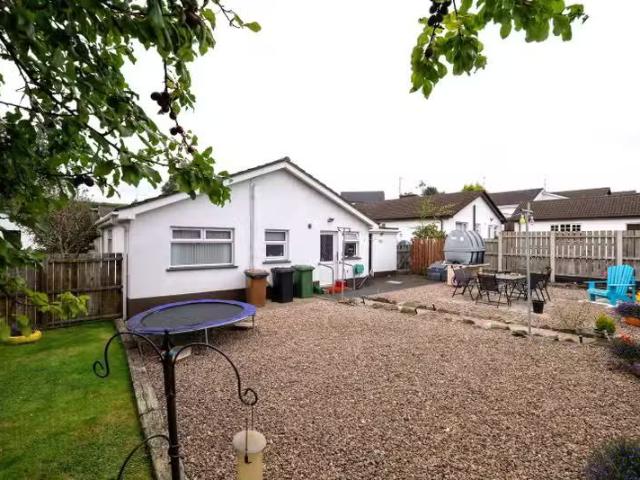 4 Pineview Heights