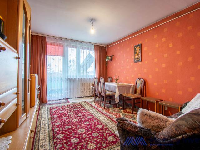 4 pokojowe mieszkanie do remontu, balkon, piwnica