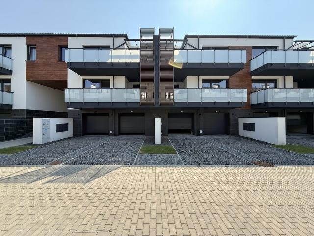 Polecam 4 pokojowe mieszkanie 66m² z tarasem, garażem i komórką
