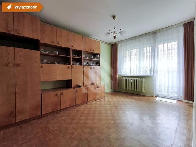 4 pokojowe mieszkanie z balkonem i piwnicą na Kapuściskach