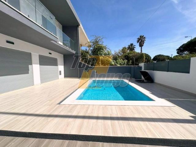 4 quarto, Almada Almada LS100865809