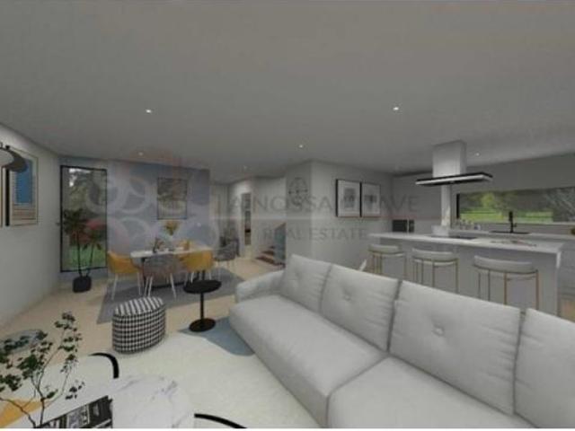 4 quarto, Almada Almada LS84725024