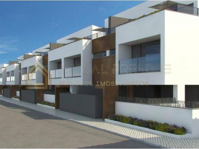 4 quarto, Almada Almada 102723139