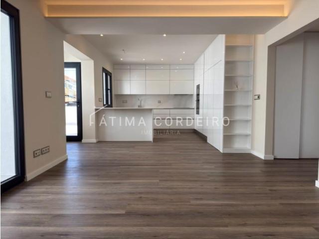 4 quarto, Almada Almada 104482445