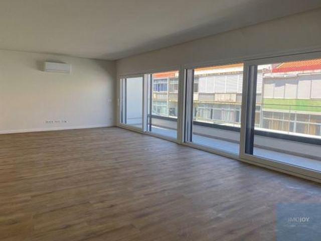 4 quarto, Almada Setúbal 2800 255 88440805