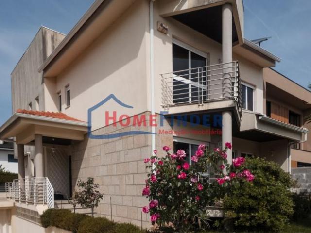 4 quarto, Braga Braga 4700 LS102052289