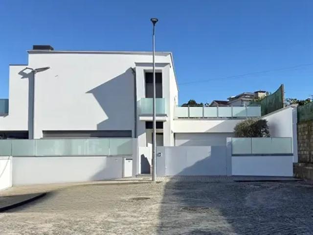 4 quarto, Braga Guimarães 103531801