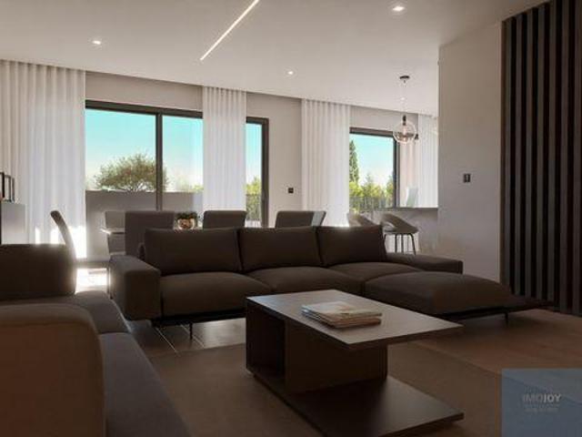 4 quarto, Entroncamento Santarém 2330 218 103743969