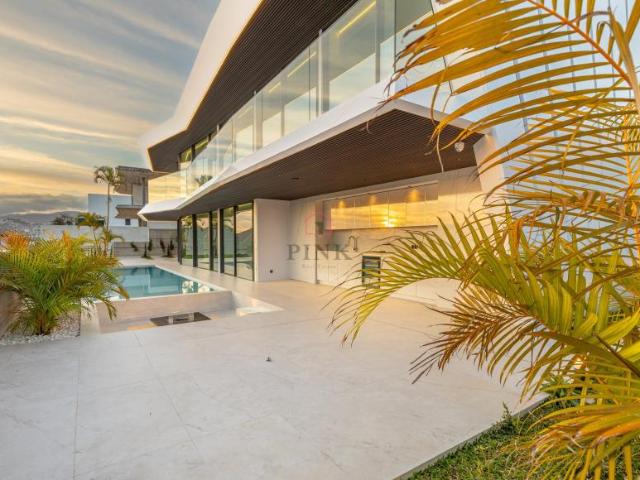 4 quarto, Funchal Ilha da Madeira LS94255194