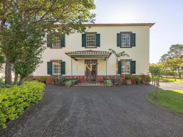 4 quarto, Funchal Ilha da Madeira LS98676094