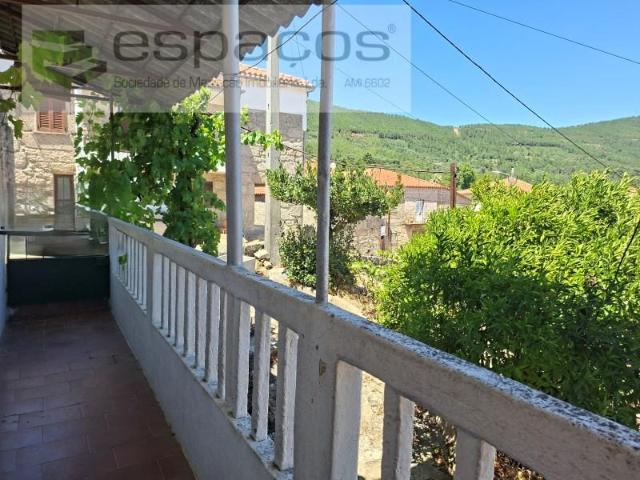 4 quarto, Fundão Fundão 103702781