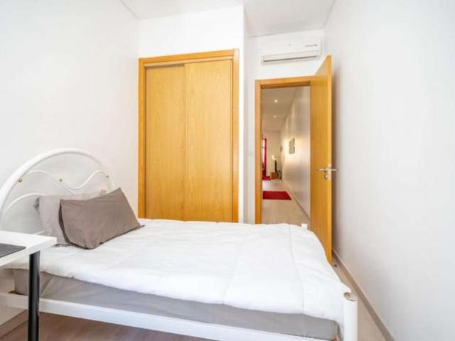 4 quarto, Lisbon Lisbon 1600 059 LS59141285