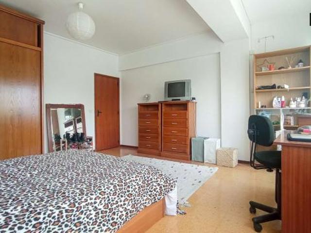 4 quarto, Lisbon Lisbon 1600 488 83529758