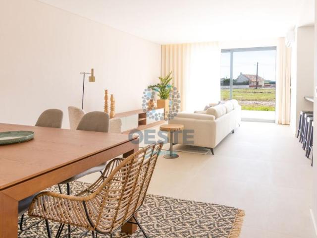4 quarto, Lisboa Lourinhã 2530 98671615