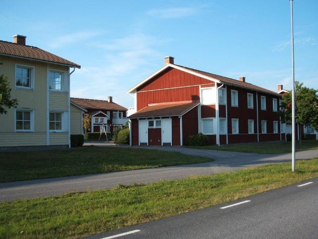 4 rum och kök. Badrum med badkar 100 m² 11 168 kr
