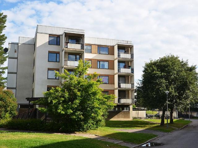 4 rum och kök i Sätra 98 m² 10 932 kr