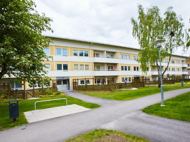 4 rum och kök 90 m² 10 728 kr
