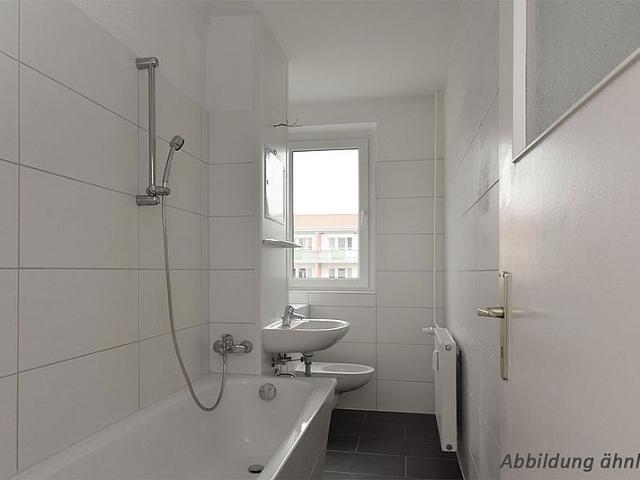 4 Raum Wohnung Brüsseler Straße 30