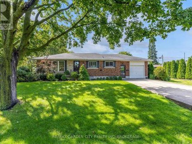 4 Regina Avenue, St. Catharines Bunting/Linwell, ON, L2M 3G6 house for sale | Listing ID X13700 | Royal LePage