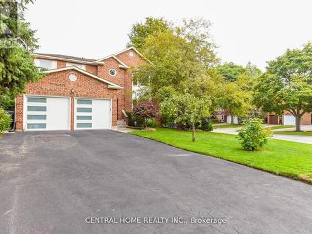 4 Robaldon Road, Toronto, ON, M9A 5A7 house for sale | Listing ID W13141 | Royal LePage