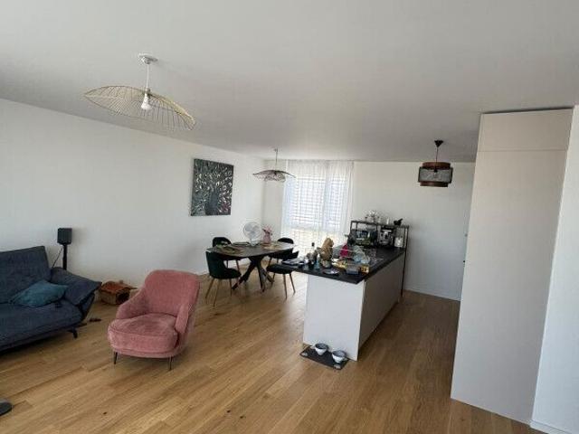 4 room apartment on the 2nd floor located in Troinex 1256