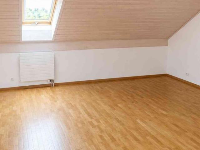 WUNDERSCHÖNE 4 ZIMMER WOHNUNG MIT 118 M² IN VANDŒUVRES ZU MIETEN