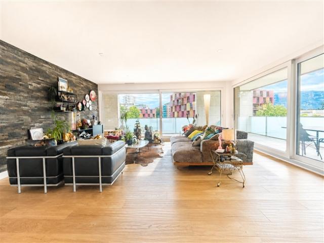 Außergewöhnliche 4 Zimmer Wohnung mit atemberaubender Terrasse in Chêne Bougeries