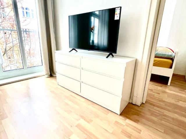 4 room flat with 4 single beds in central Berlin Prenzlauer Berg, Berlin Amsterdam Apartments for Rent