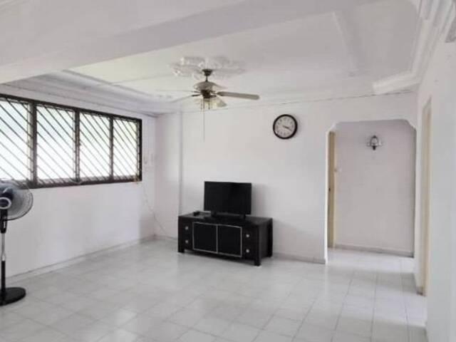 4 Room Flat @ Fajar Road BLK 436! NO AGENT FEE!