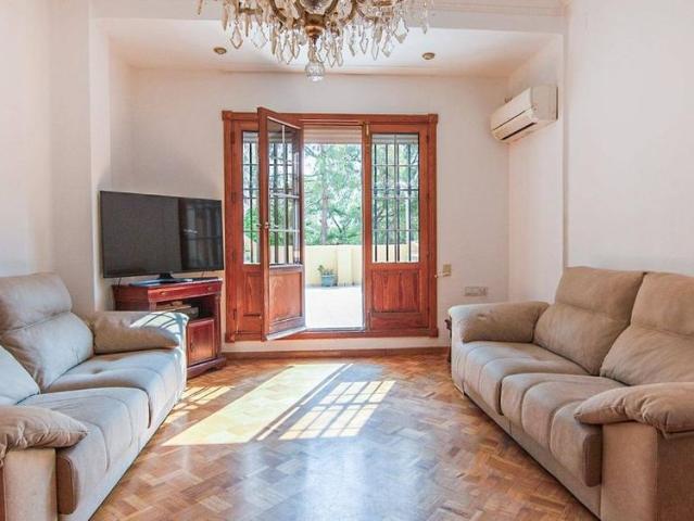 4 room luxury Apartment for rent in Valencia