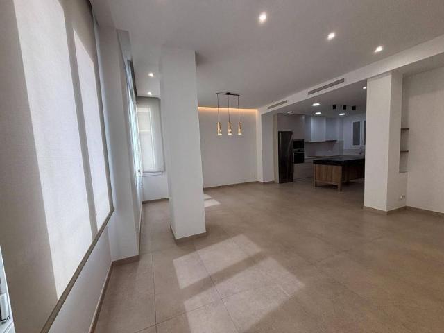 4 room luxury Apartment for rent in Valencia, Spain