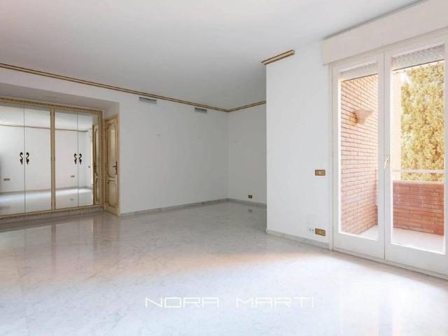 4 room luxury Apartment for rent in Barcelona, Catalonia