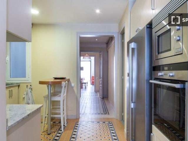 4 room luxury Apartment for rent in Barcelona, Spain