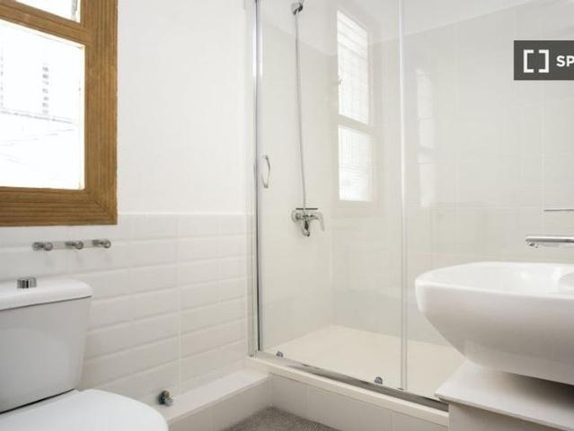 4 room luxury Apartment for rent in Barcelona, Spain
