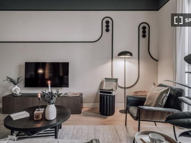 4 room luxury Apartment for rent in Madrid, Spain