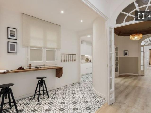 4 room luxury Flat for rent in Barcelona, Spain