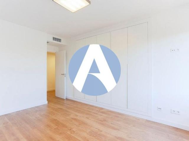 4 room luxury Flat for rent in Valencia