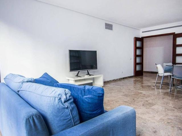 4 room luxury Flat for rent in Valencia