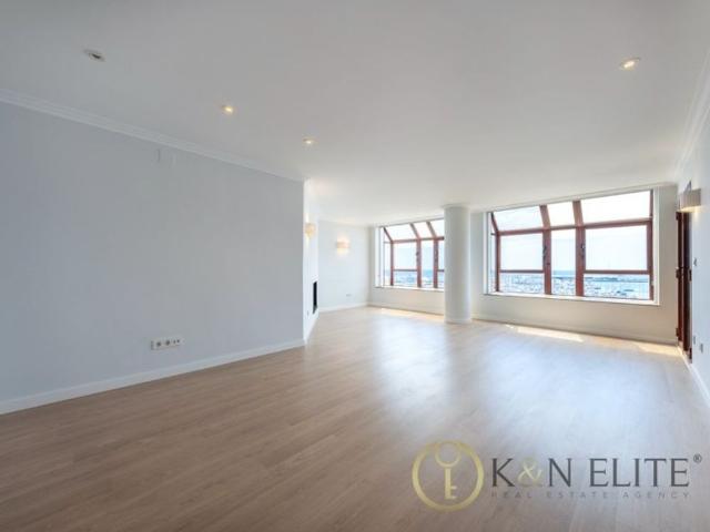 4 room luxury penthouse for rent in Alicante, Valencia