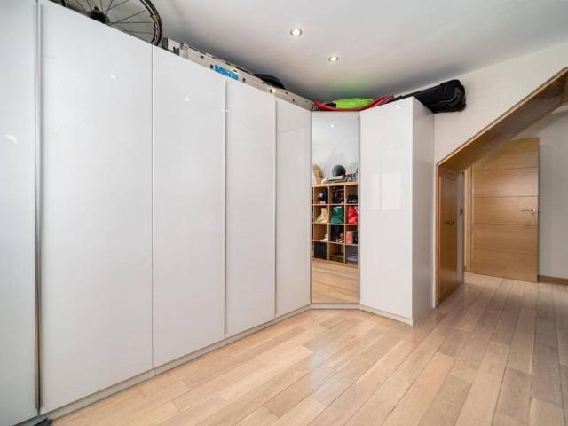 4 room luxury penthouse for rent in Madrid, Spain