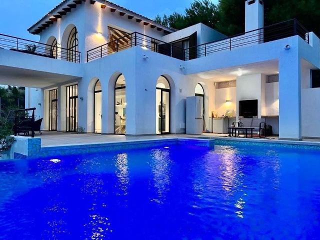 4 room luxury Villa for rent in Altea, Valencia