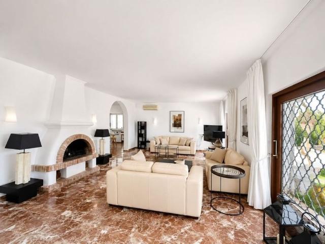 4 room luxury Villa for rent in Estepona, Andalusia