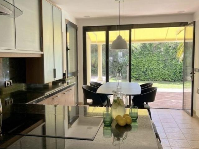 4 room luxury Villa for rent in Estepona, Andalusia