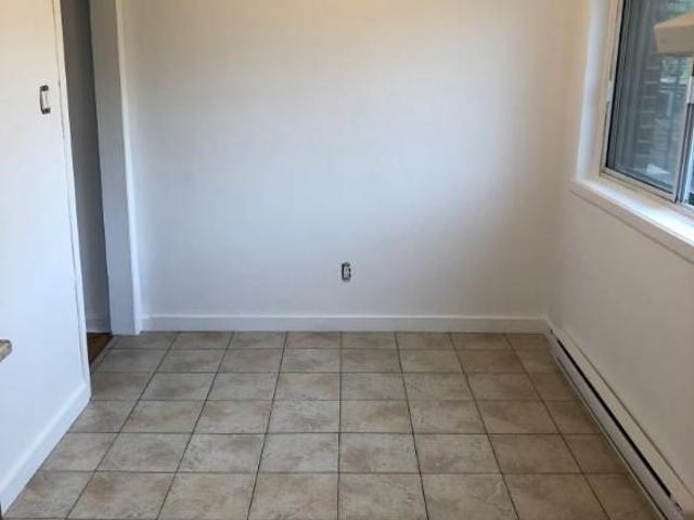 4 ½ Rosemont Montréal, Rénové, eau chaude inclus, Esp. Lav & Sech, Libre juillet