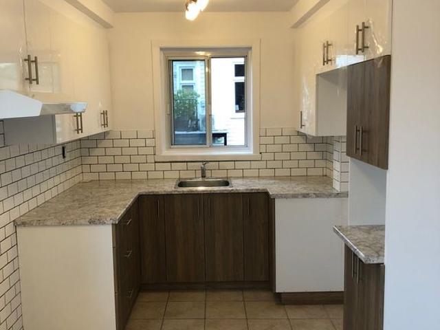 4 ½ Rosemont, Rénové, Eau Chaud, Juillet