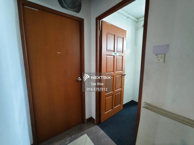 4 Storey Commercial Shoplot @ Jalan Keretapi • Facing main road • Walking distance to AEON Mall & Podium • 4 storeys – all commercial title • Well maintained • High visibility Strong rental potential