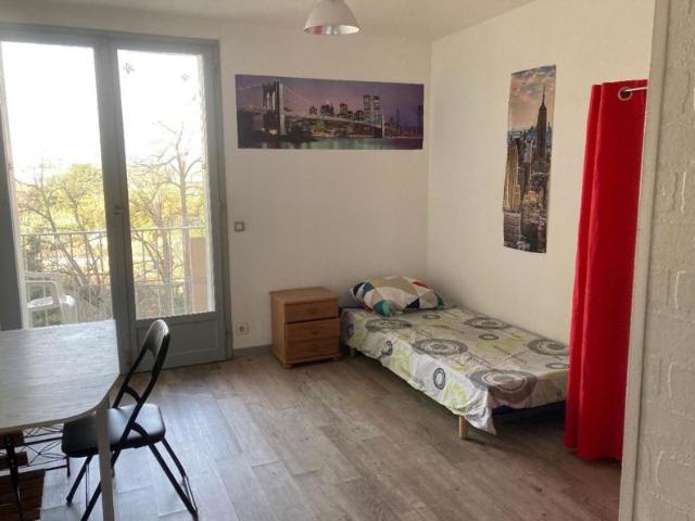 4 studios loués meublés