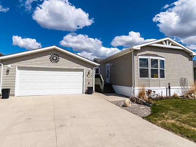 4 Sunset Cres Condo For Sale In Sanford, Mb